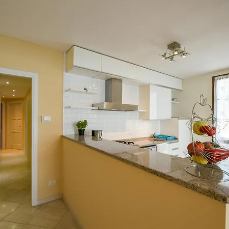 Giulia Διαμέρισμα *